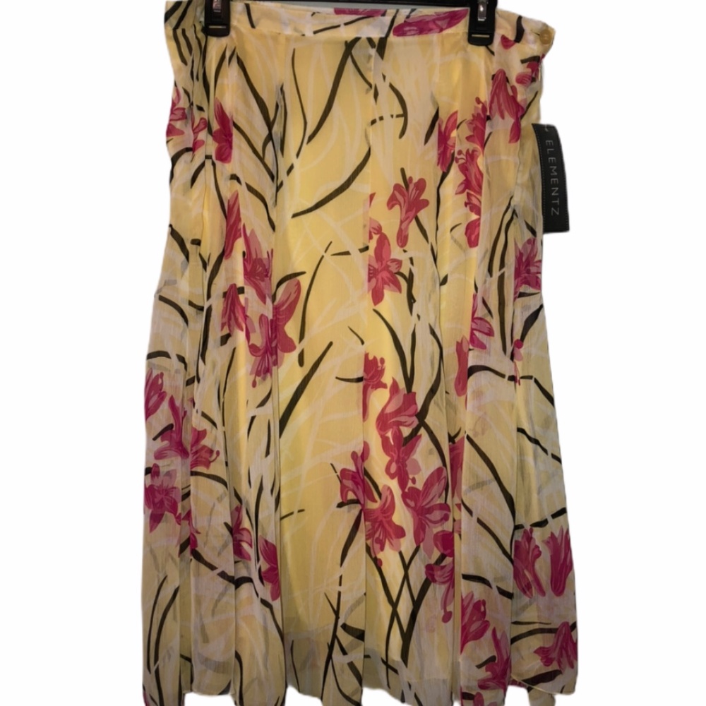 Womens plus size Elementz skirt